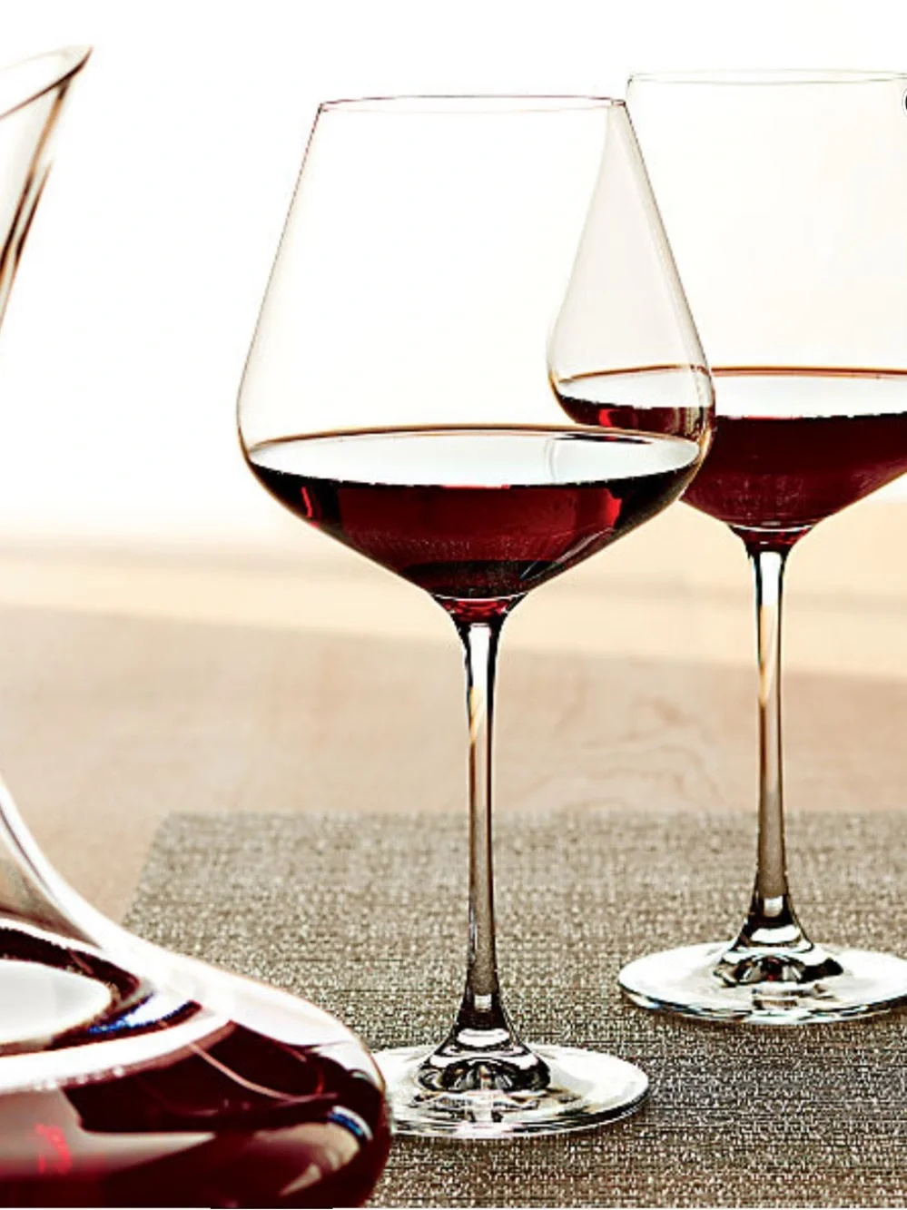 New! Crate&Barrel Clear Bordeaux Burgundy Wine Glass size 31 oz—Set of 4